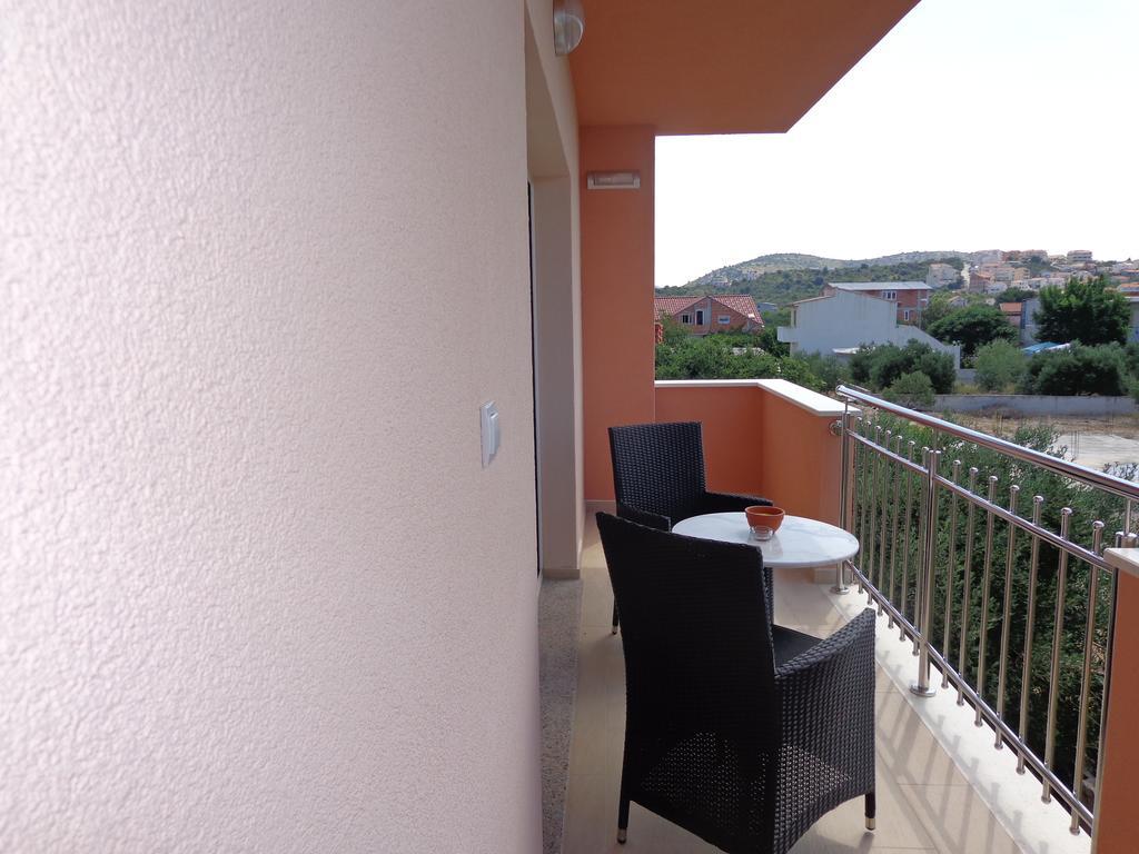 Villa Palas Apartments Rogoznica  Extérieur photo
